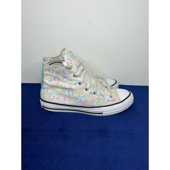 Converse Chuck Taylor All Star Unicorn Print. Youth 5 - Picture 2 of 10